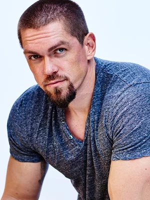  
Steve Howey